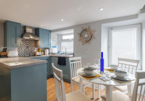 Inviting Traditional Fishermens cottage in the heart of the village, close to the harbour
